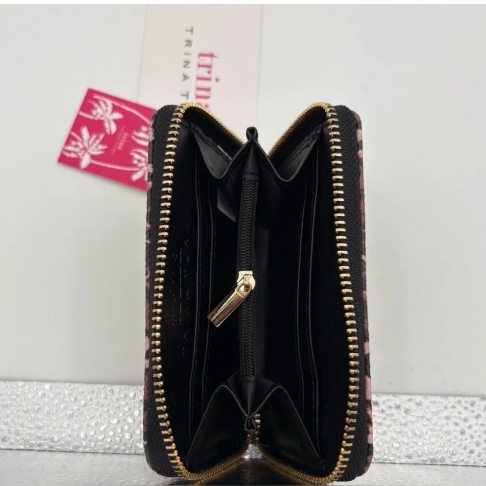 Trina Turk Leopard Print Small Zip Around Wristlet - NWT - Picture 4 of 5